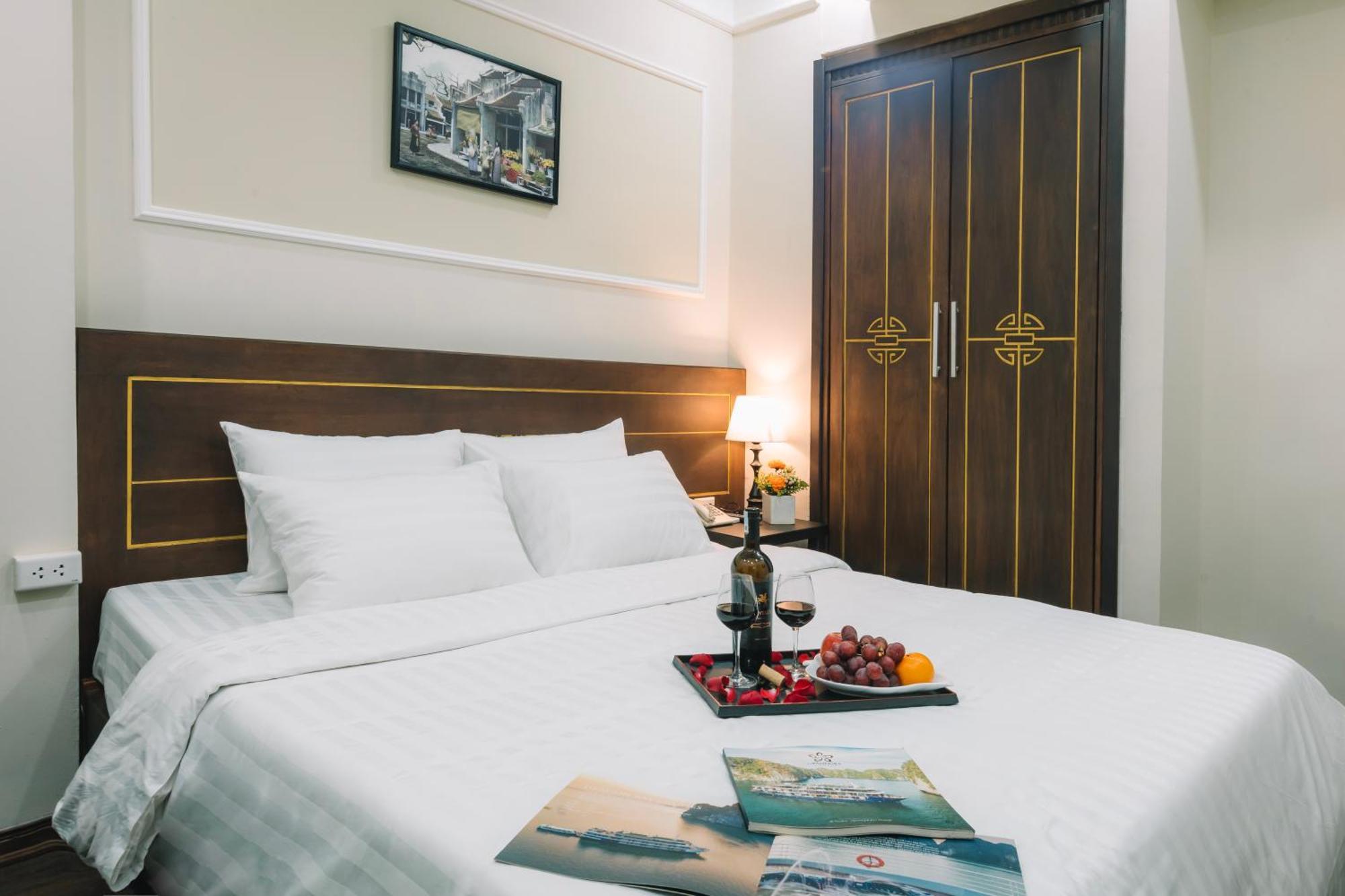 Ha Noi Lake View Hotel & Travel Hanói Exterior foto